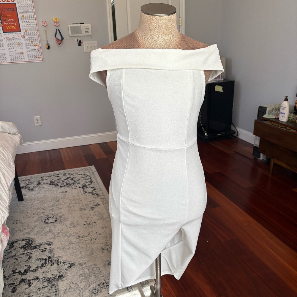 White Off-the-Shoulder Midi Dress | WINDSOR